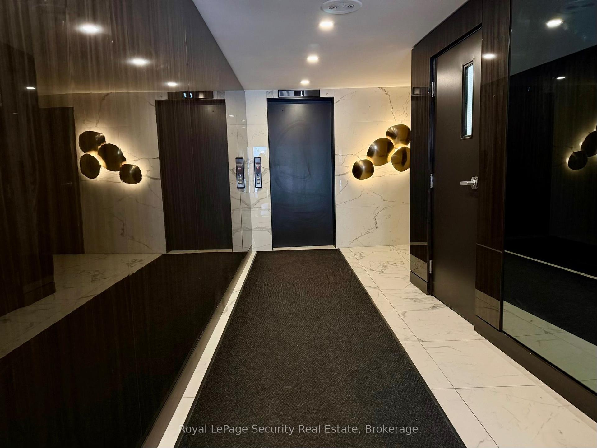 20 Glebe Road W 10 #10 — photo 1