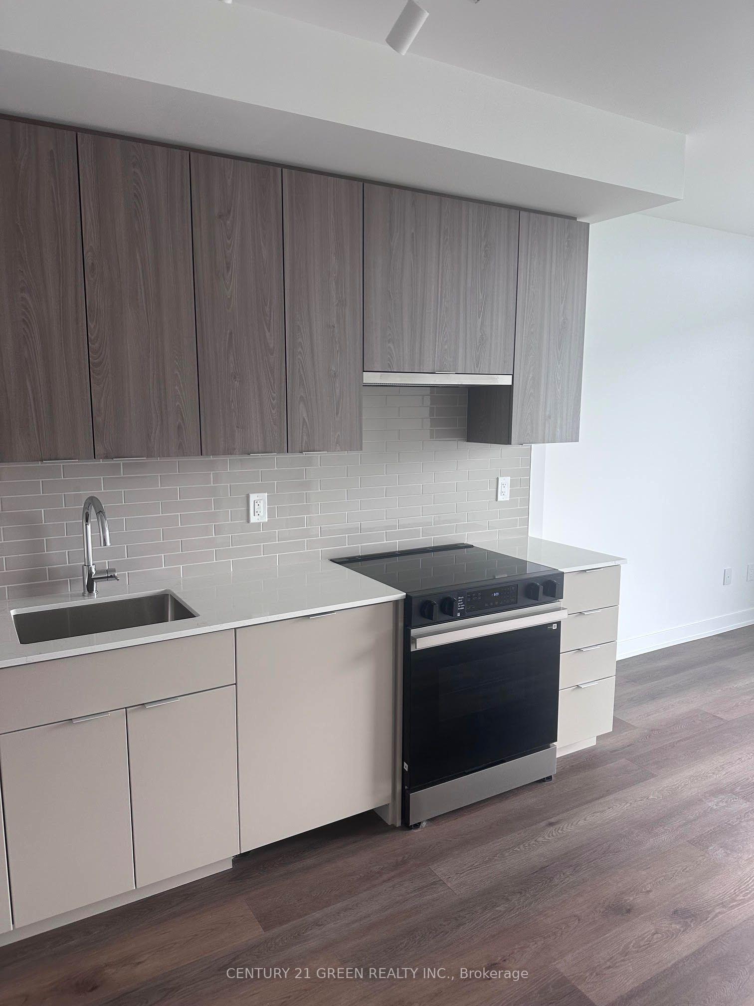 2075 Lakeshore Road 2211 #2211 — photo 1