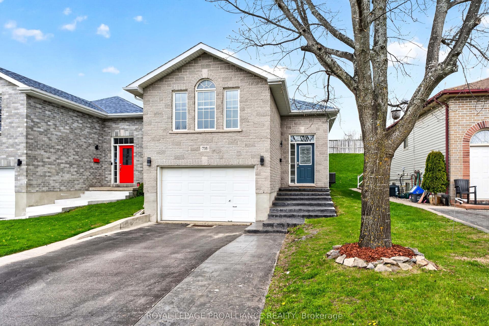 733 Tanner Drive, Kingston — Detached for sale, photo 1