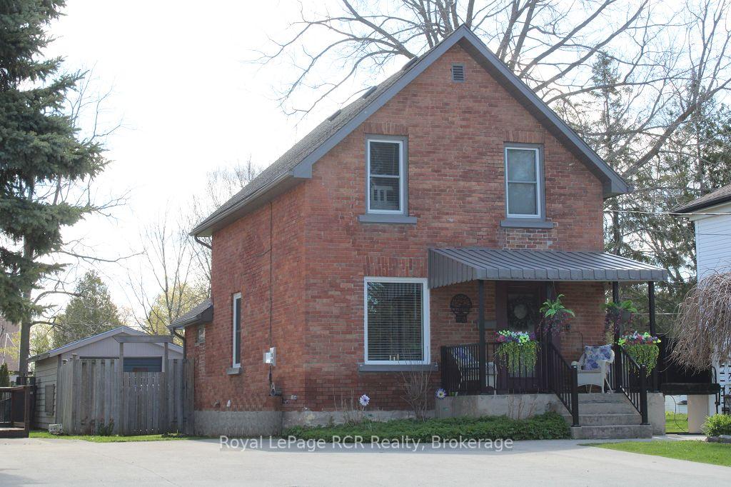 1735 8th Avenue E — photo 1