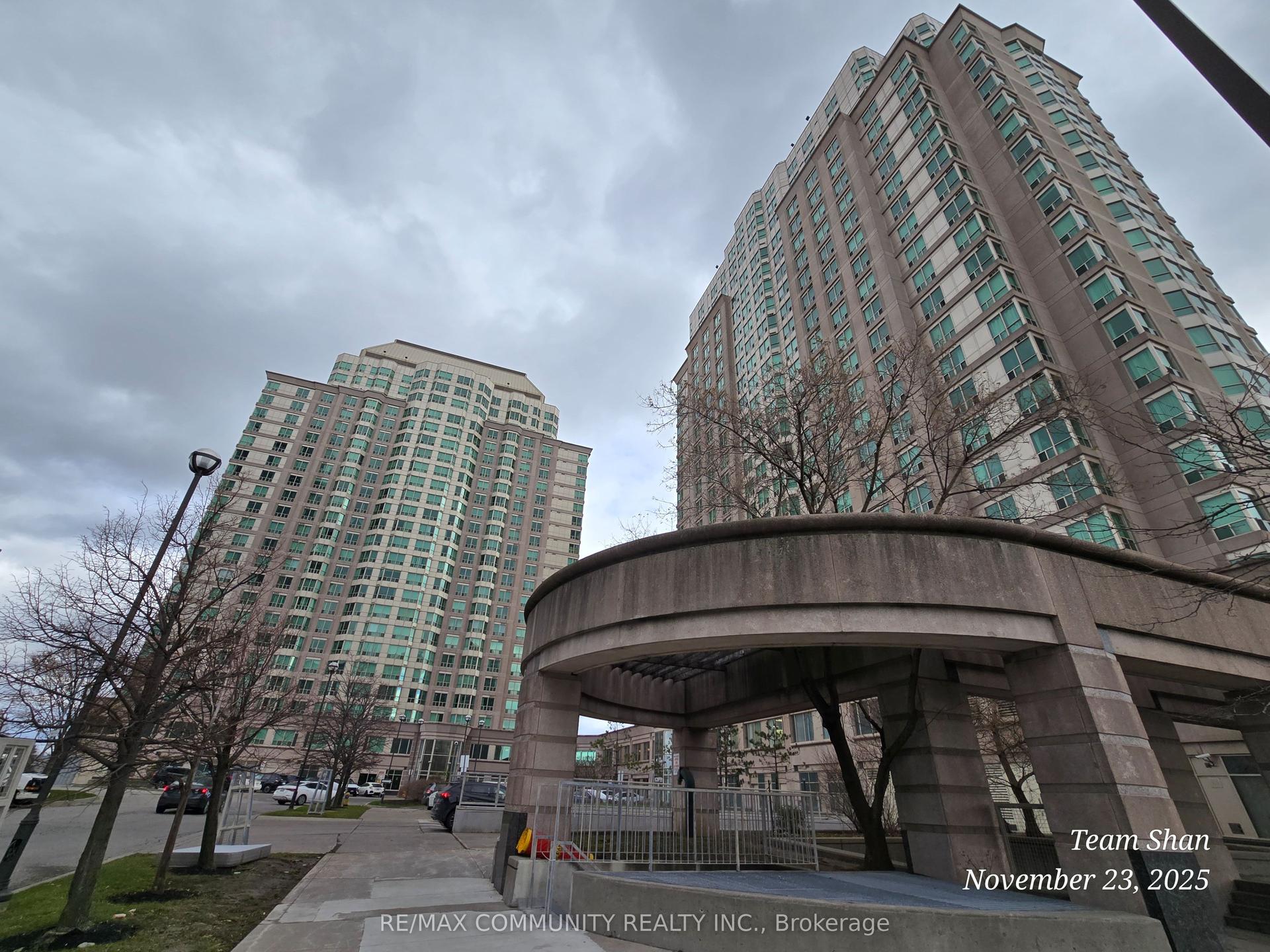 1 Lee Centere Drive PH302 #PH302 — photo 1