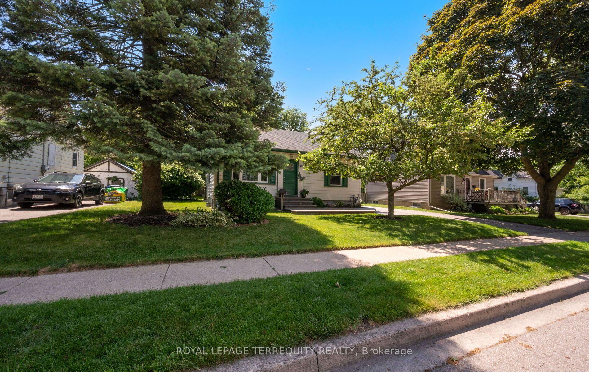 33 Rogers Road, Brampton — Detached for sale, photo 1