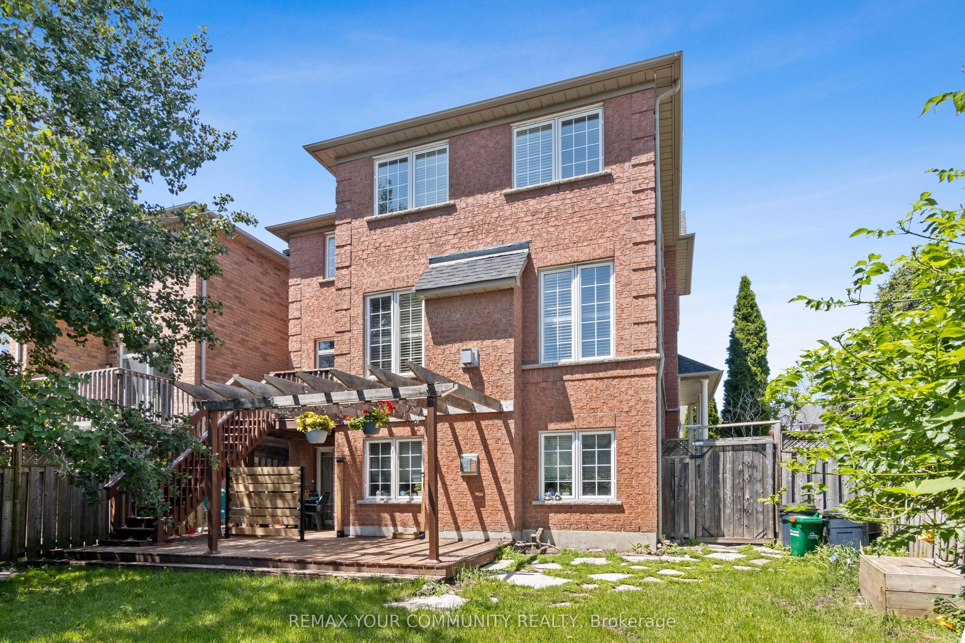 39 Lark Crescent, Richmond Hill — Detached for lease, photo 1