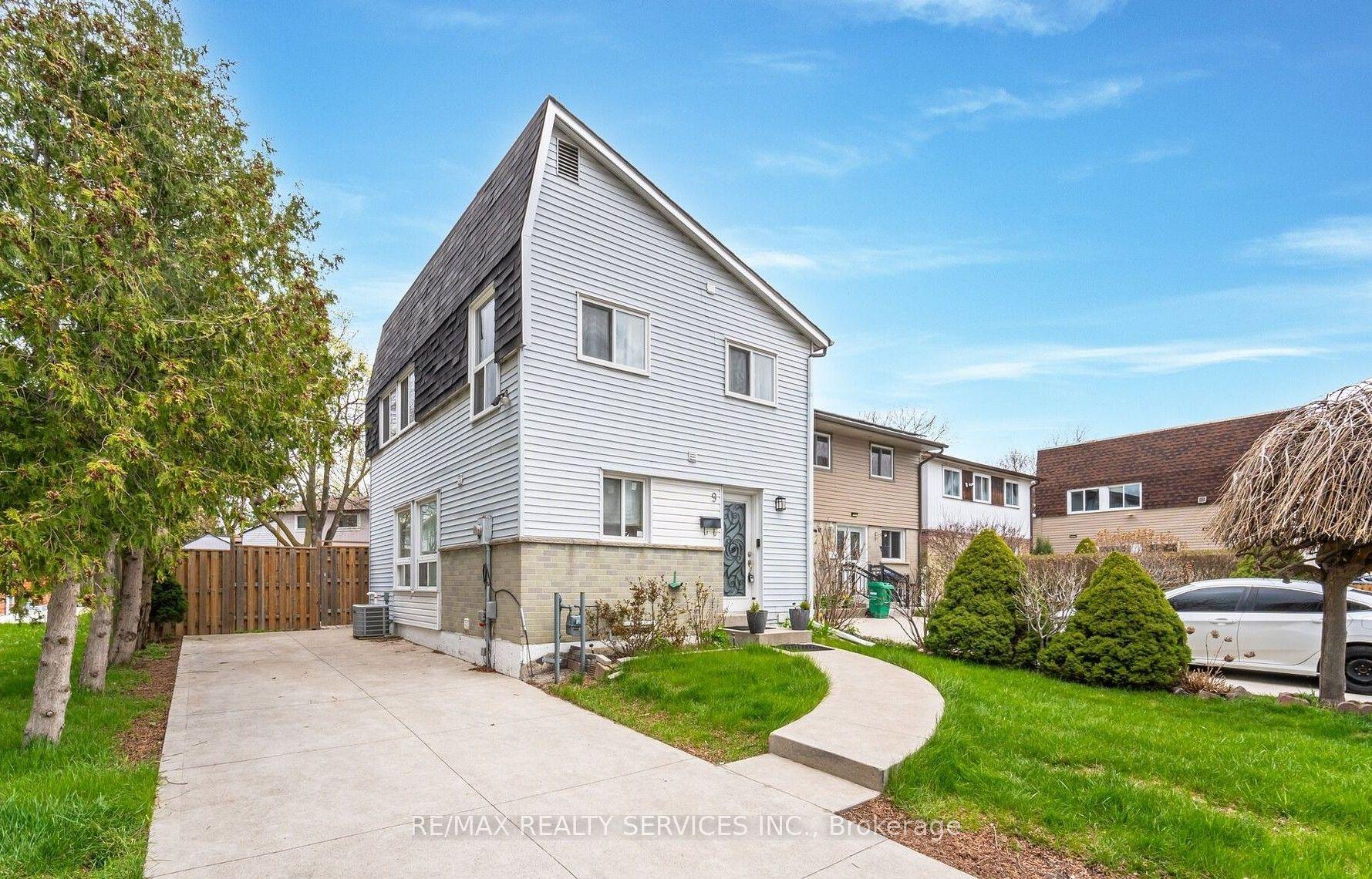 9 Hawkins Court Main #Main — photo 1