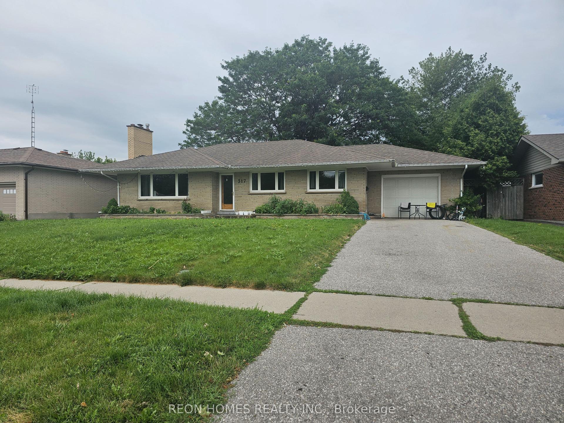317 Farewell Street, Oshawa — Detached for lease, photo 1