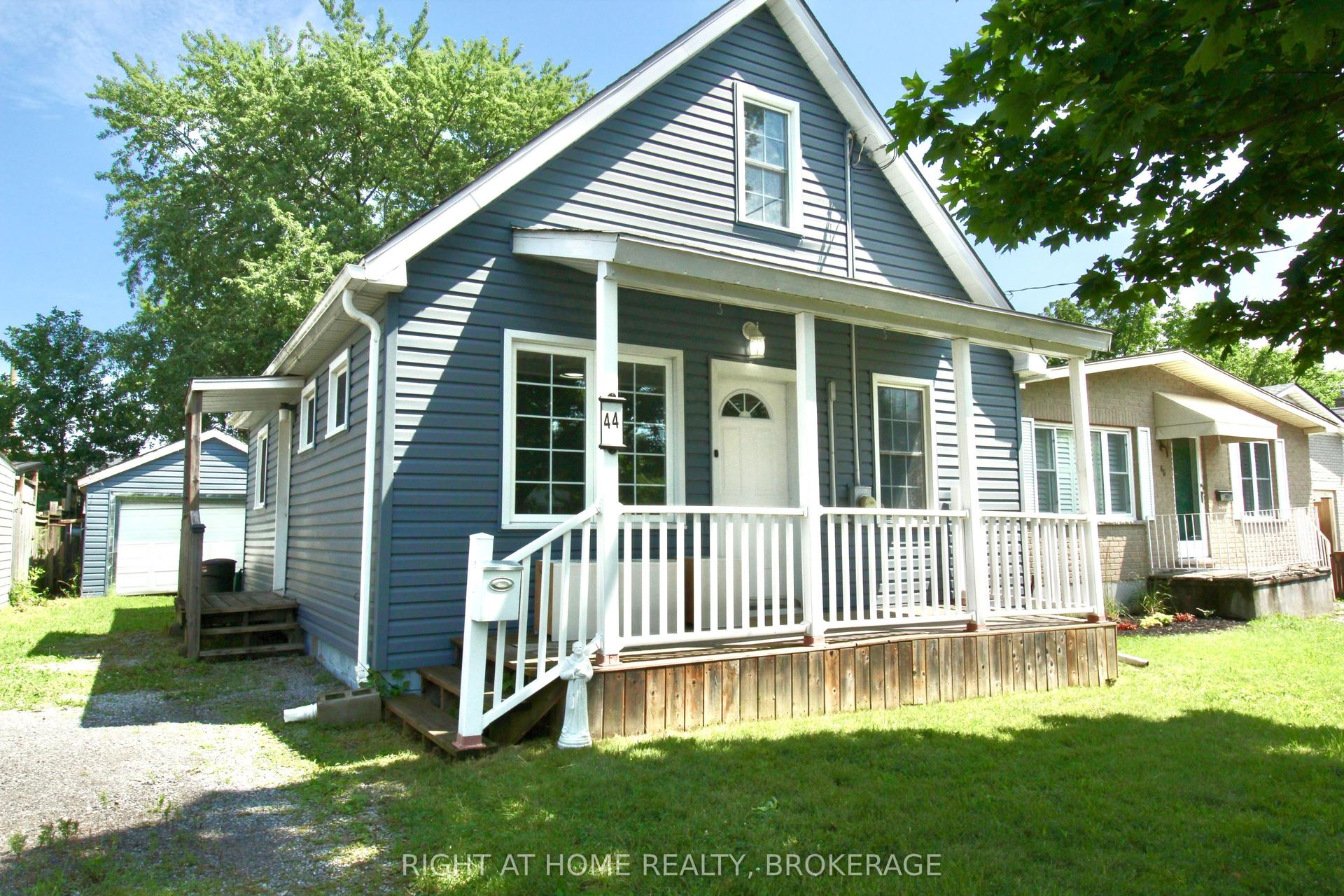 44 Cumming Street, St. Catharines — Detached for sale, photo 1