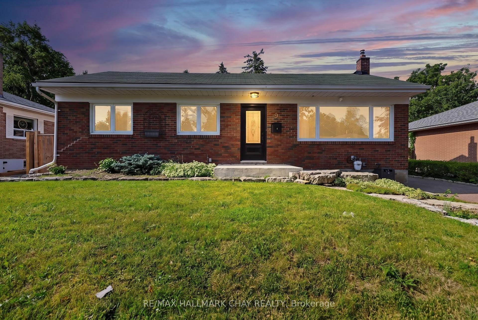 9 Melrose Avenue, Barrie — Detached for sale, photo 1