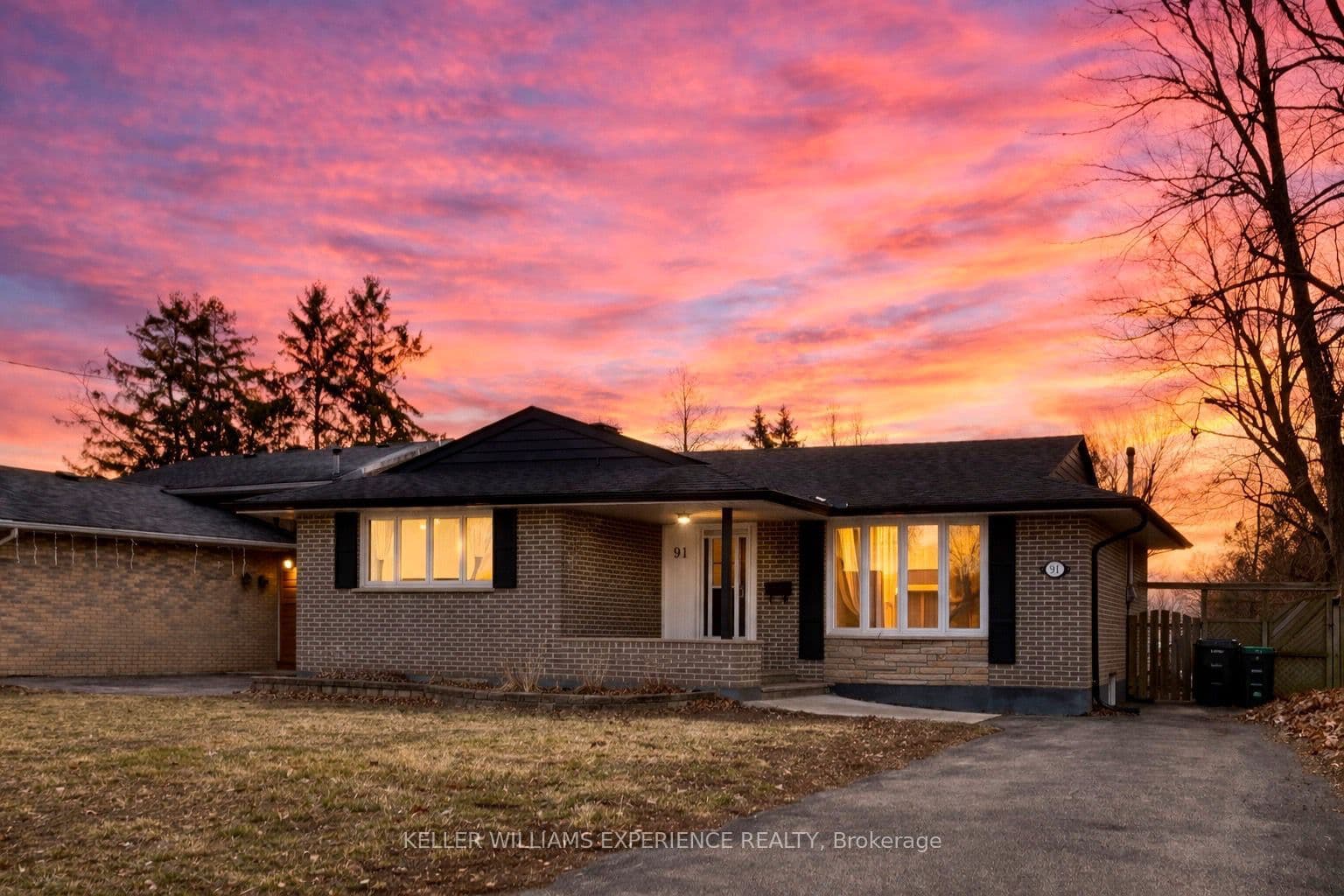 91 Cundles Road E — photo 1