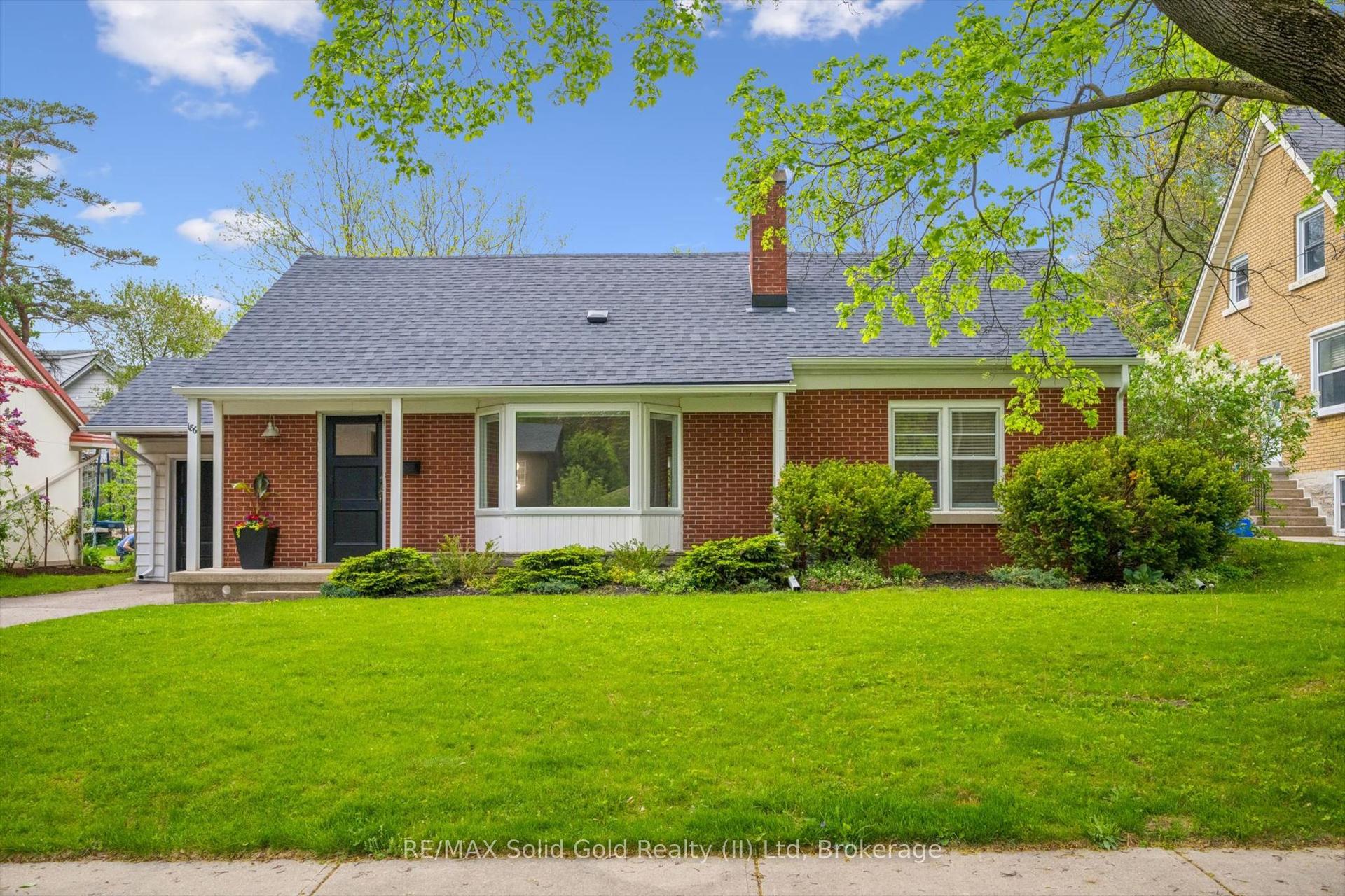 186 Forsyth Drive — photo 1