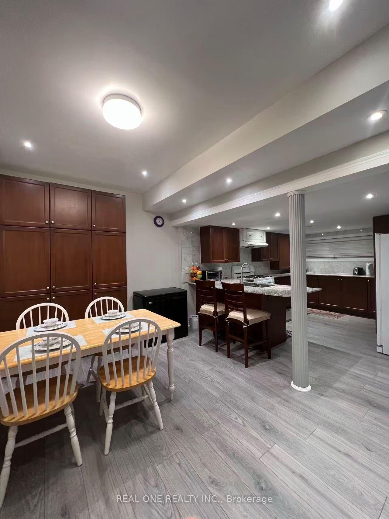 24 Wendelyn Drive — photo 1