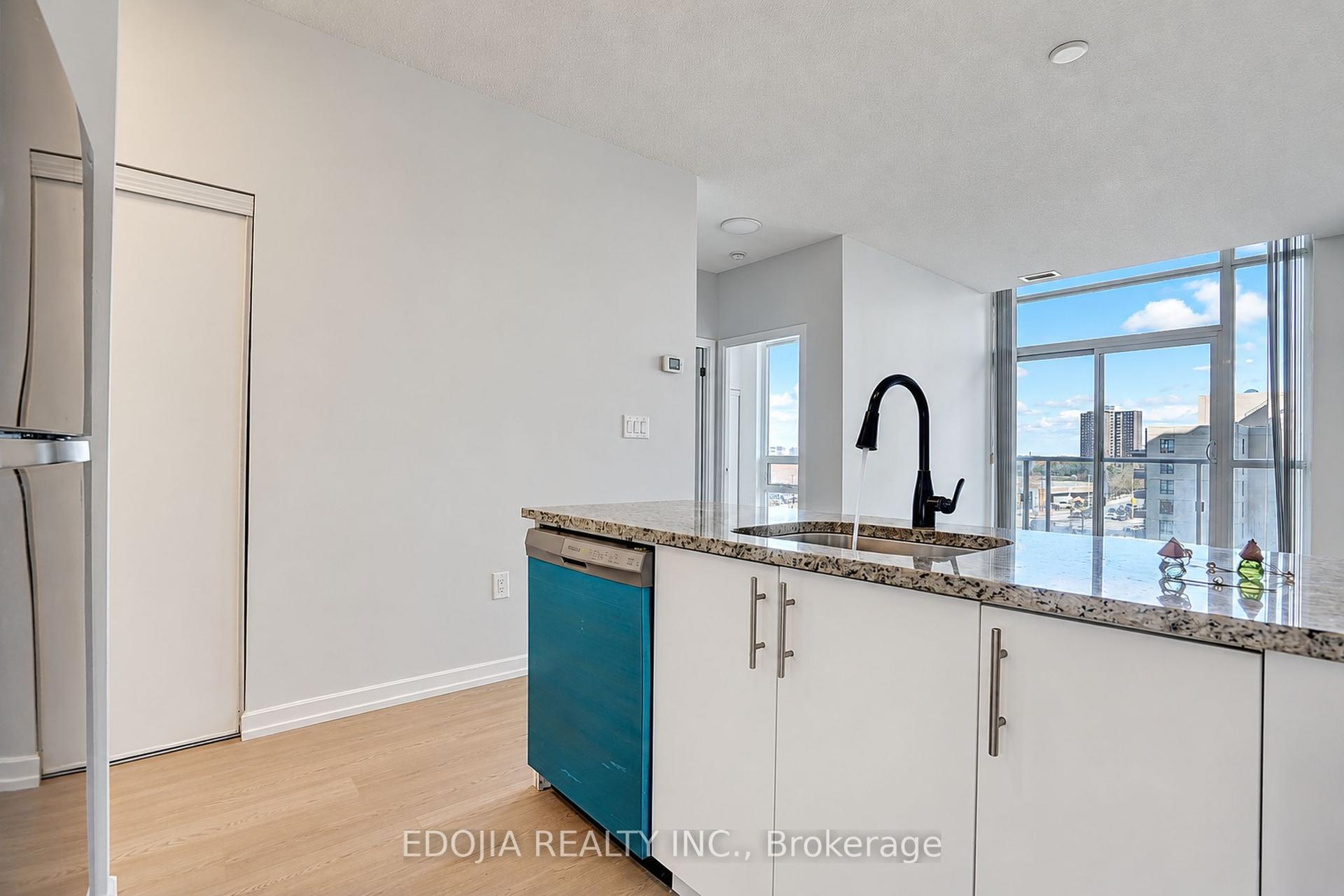 70 Forest Manor Road 511 #511, Toronto — Condo for sale, photo 1