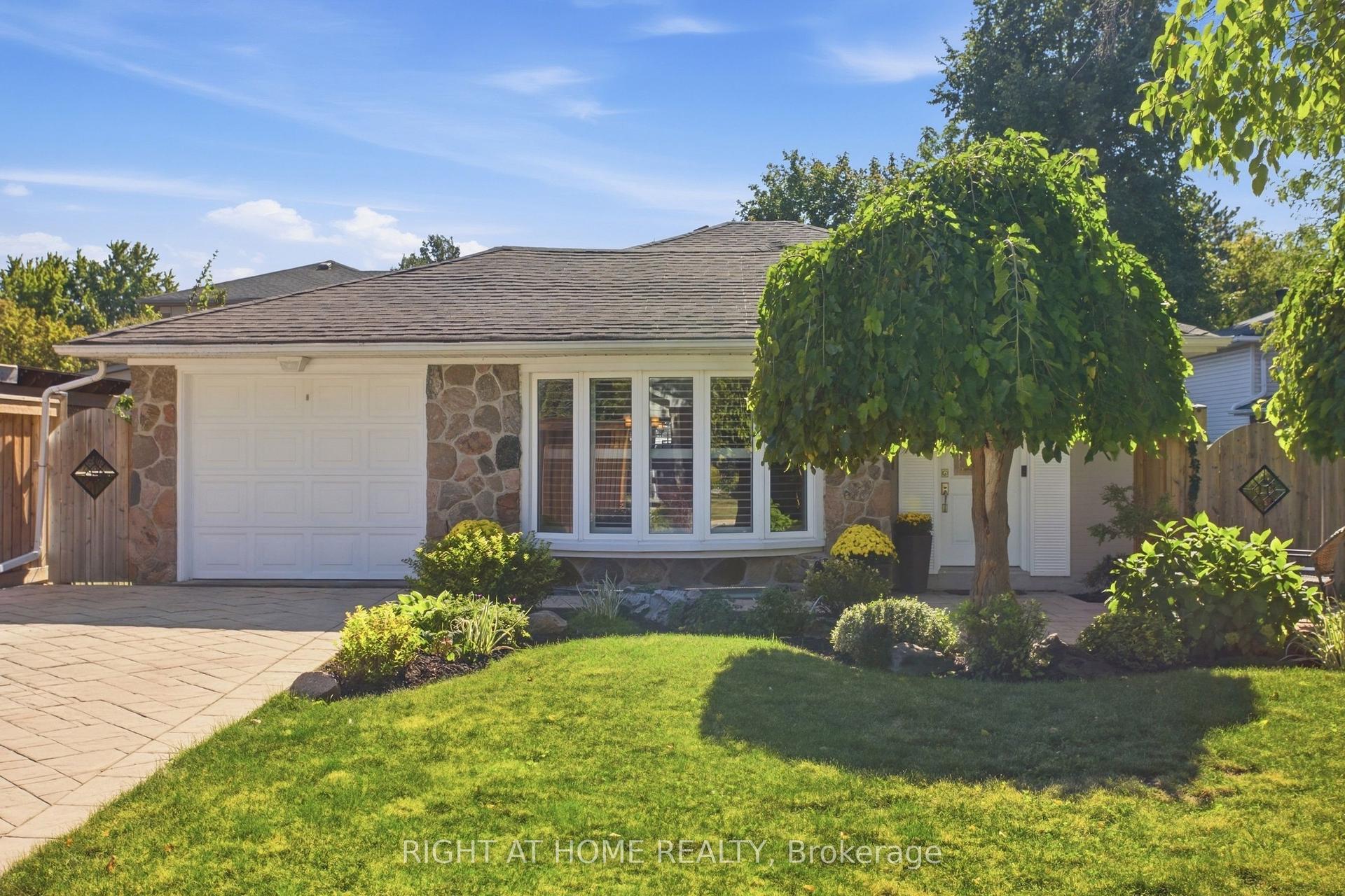 20 Mono Court, Brampton — Detached for sale, photo 1
