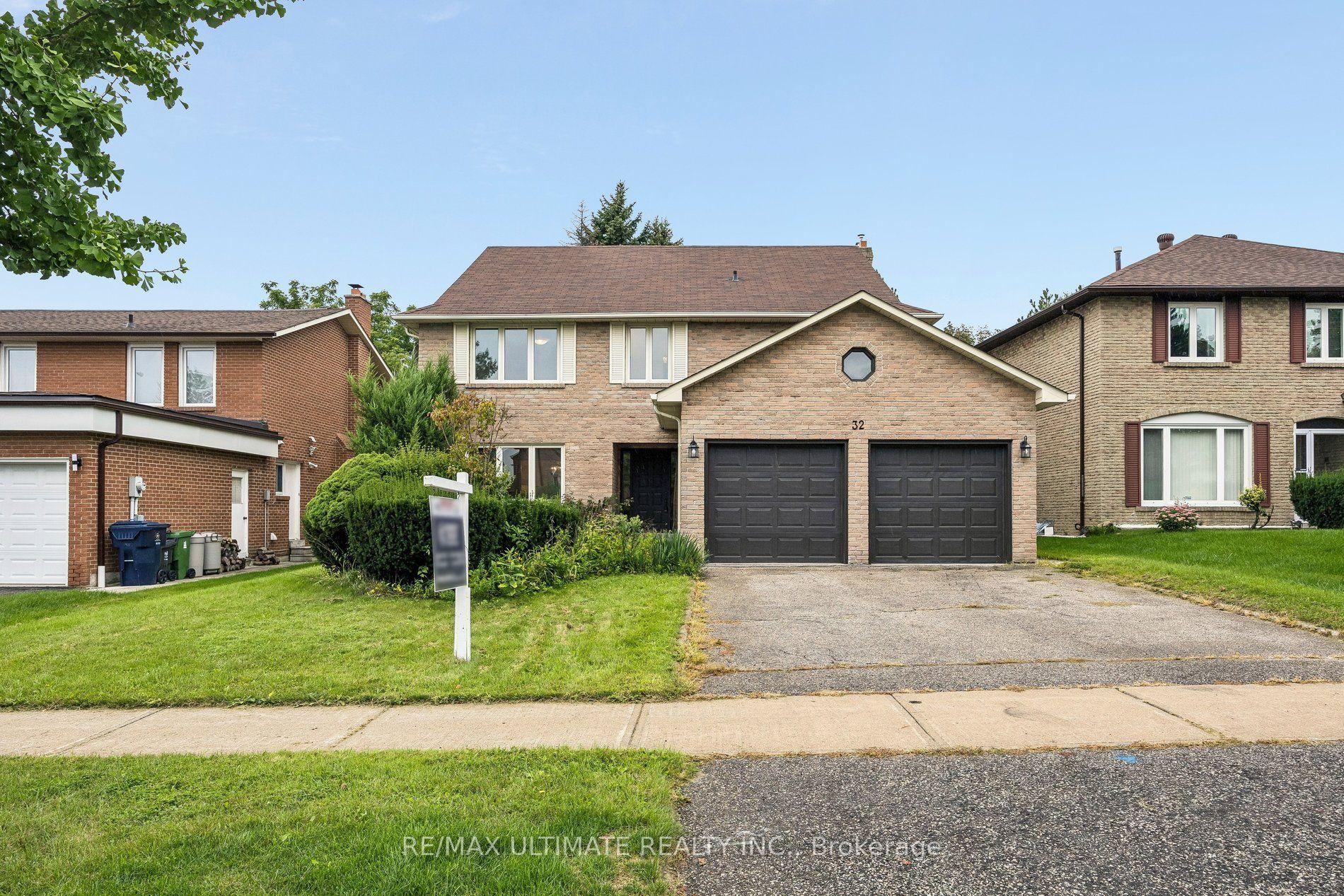 32 Saddletree Drive, Toronto — Detached for sale, photo 1