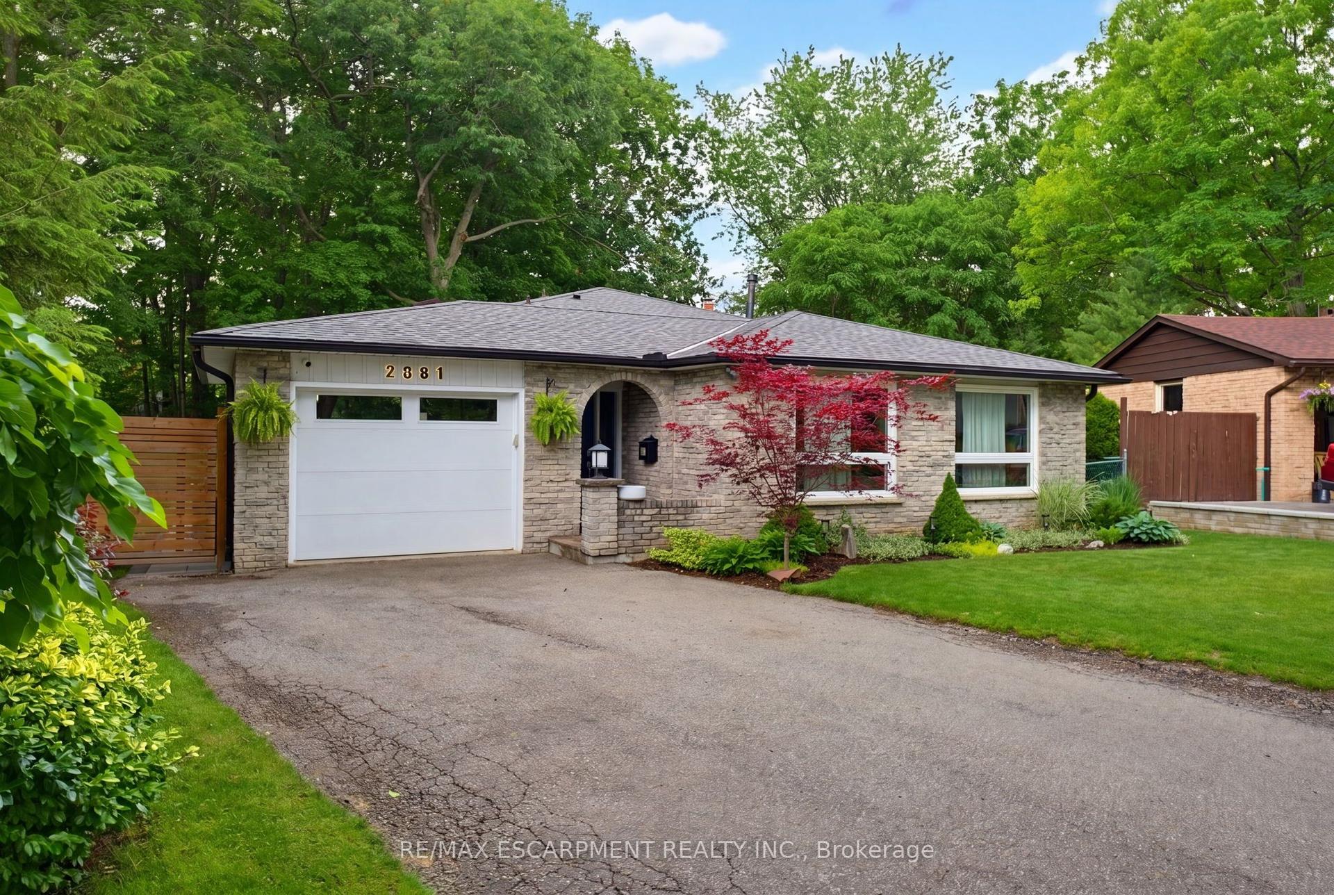 2381 Peart Court — photo 1