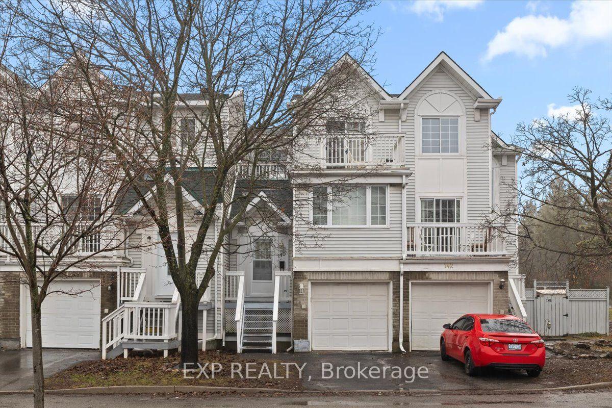 140 Castlegreen Private — photo 1