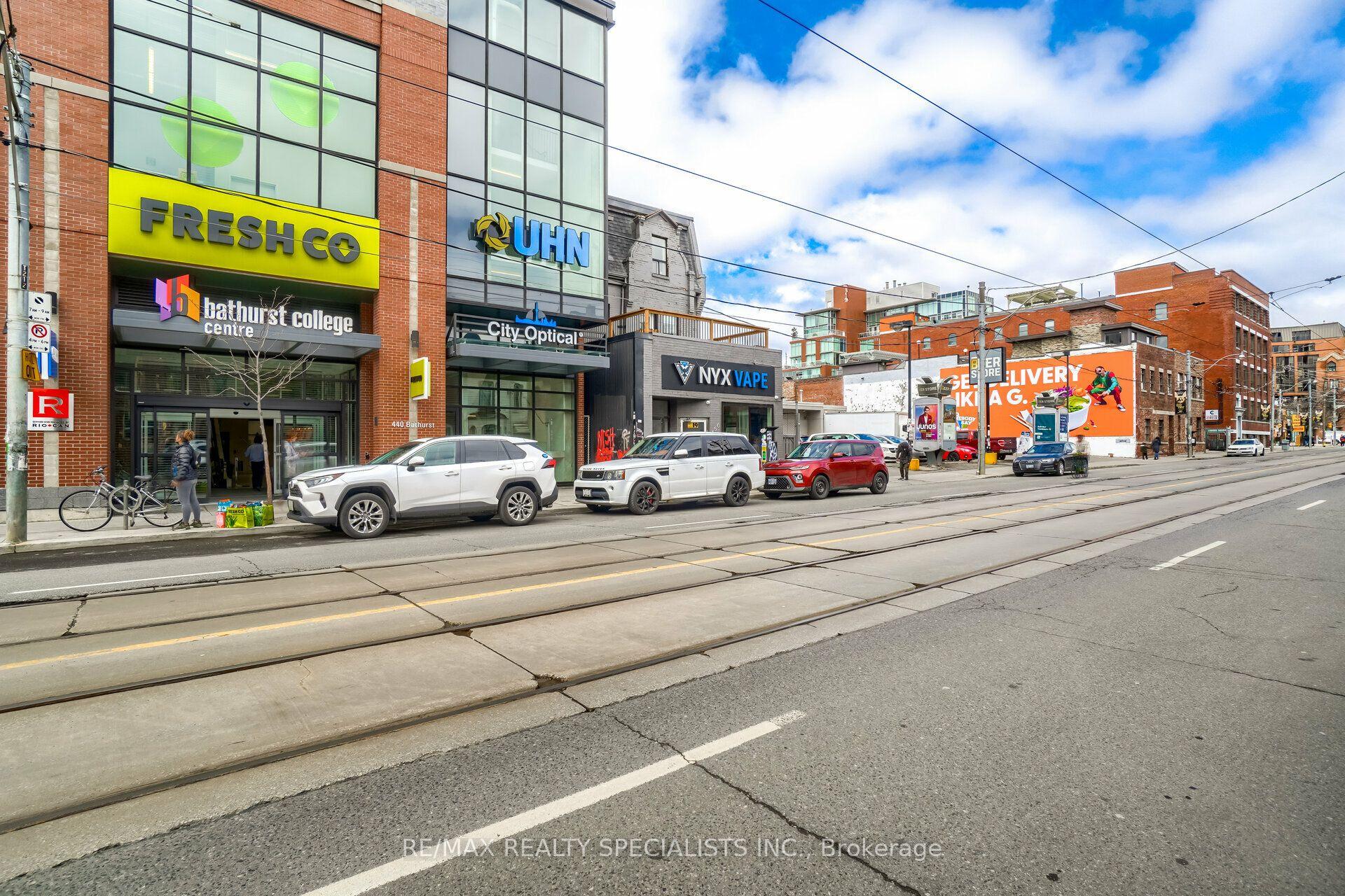 450 Bathurst Street 1 #1 — photo 1