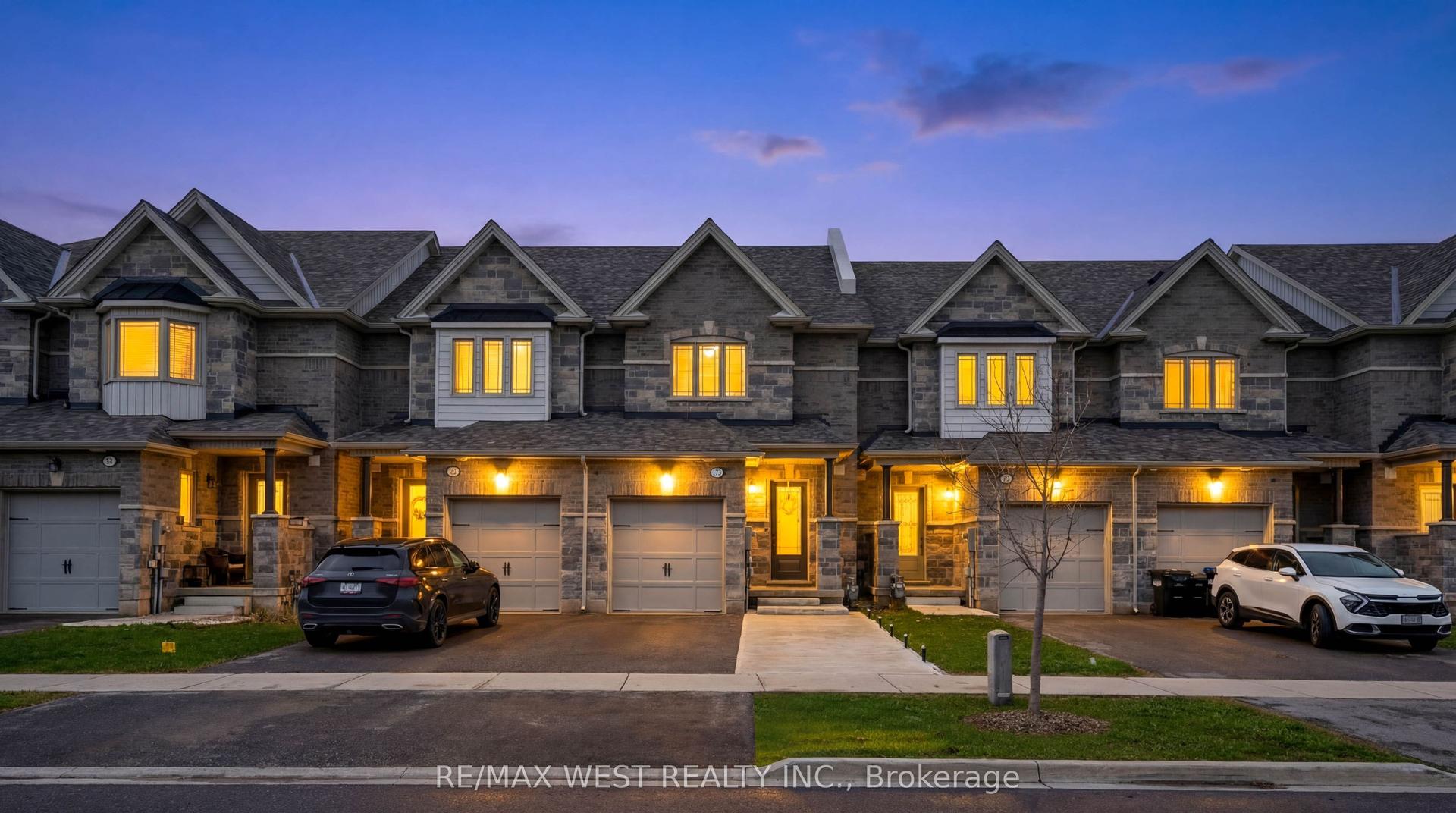 173 Walker Boulevard — photo 1