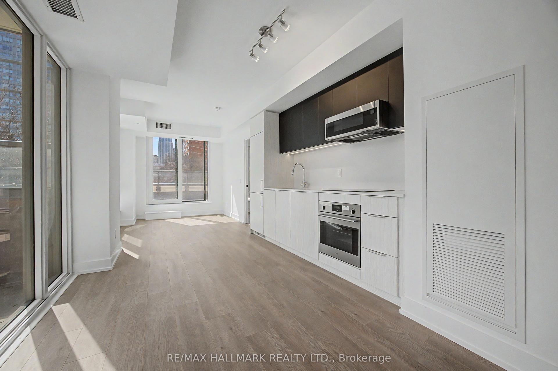 308 Jarvis Street 403 #403 — photo 1