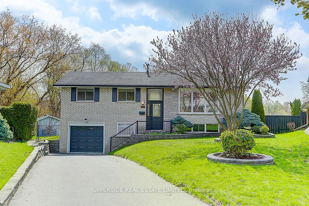 853 Capri Court — photo 1