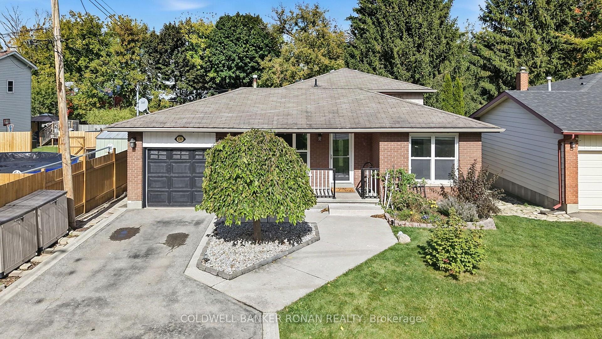 130 Queen Street, New Tecumseth — Detached for sale, photo 1