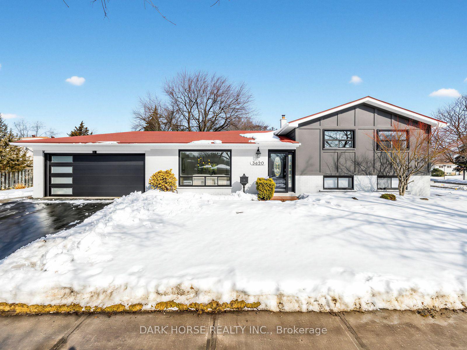 3620 Nadine Crescent — photo 1