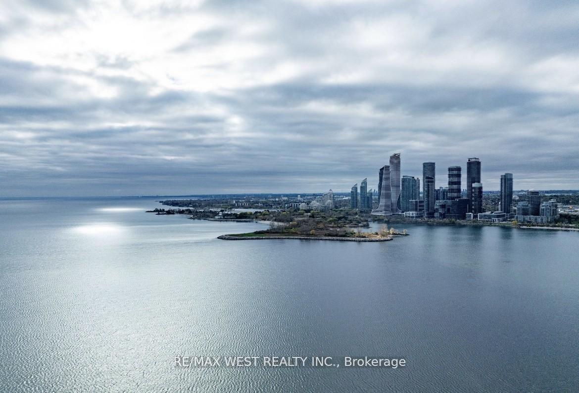 30 Shore Breeze Drive 4910 #4910, Toronto — Condo for lease, photo 1