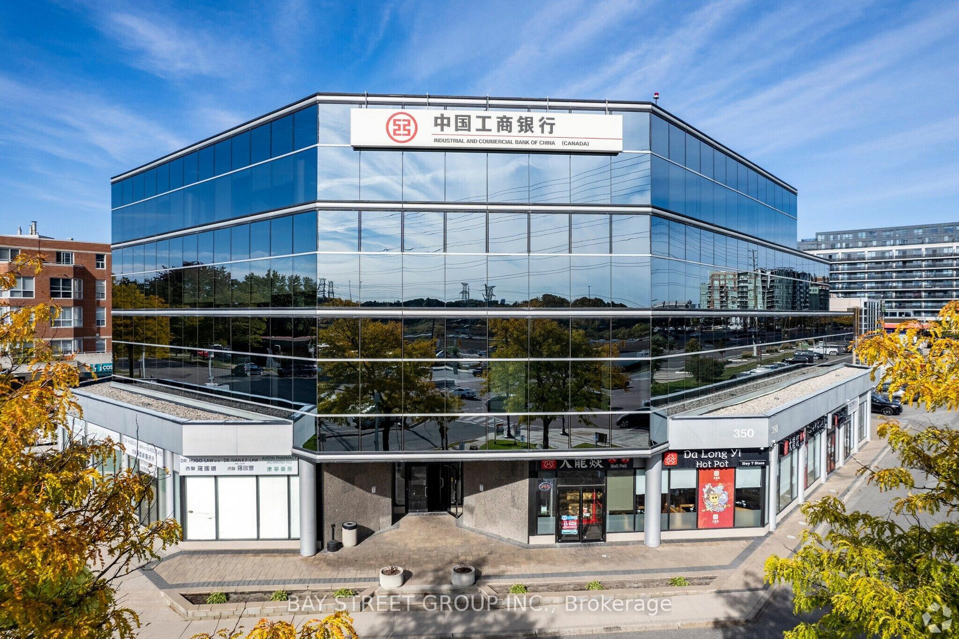 350 Highway 7 Avenue E 304 #304 — photo 1