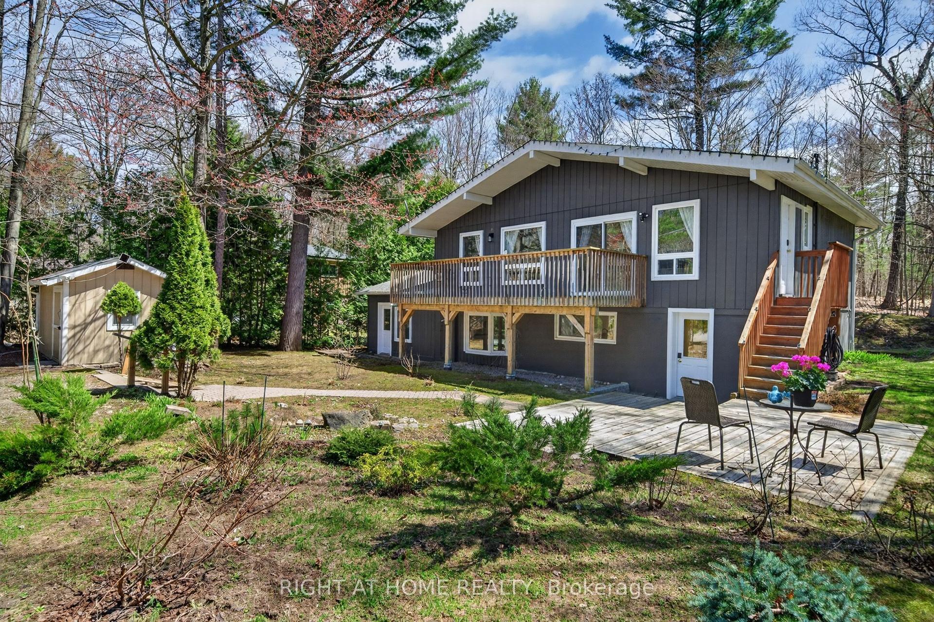 703 Lafontaine Rd W. Route — photo 1