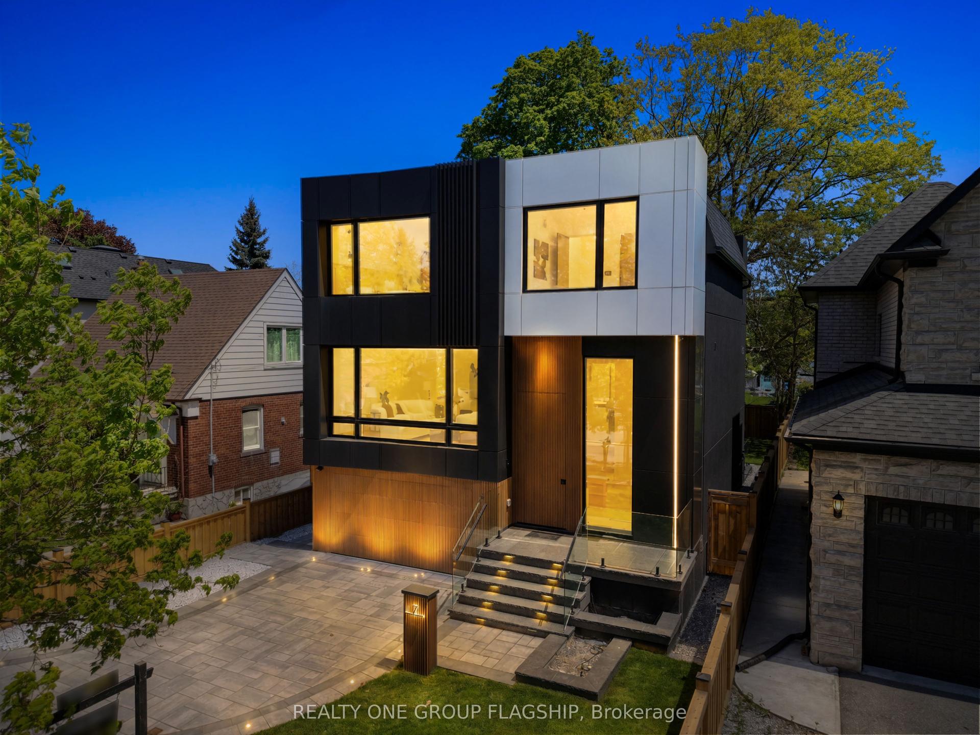 7 Bentley Drive, Toronto — Detached for sale, photo 1
