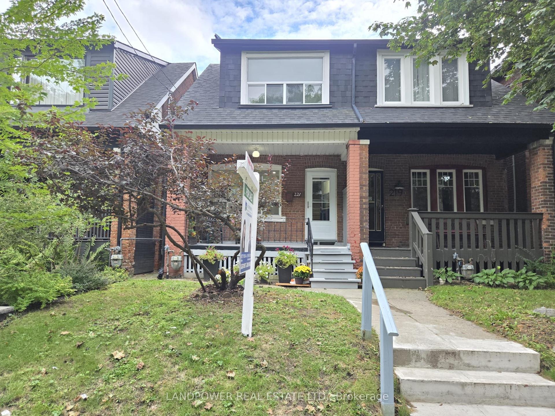 221 Riverdale Avenue, Toronto — Semi-Detached for sale, photo 1