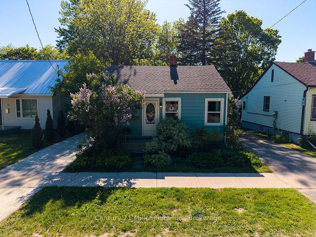 444 Maple Street — photo 1