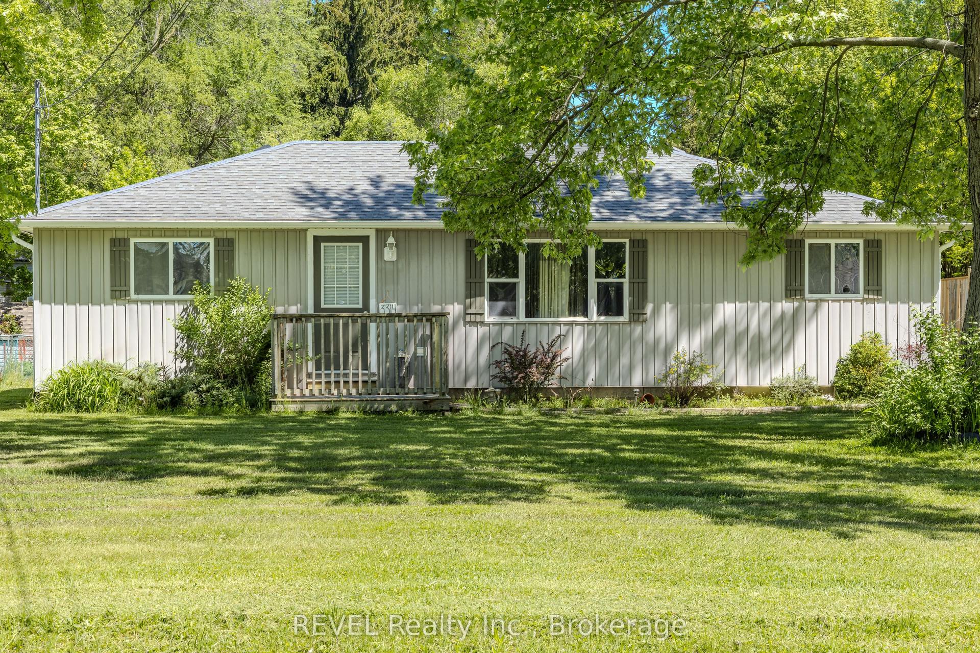 3314 Evadere Avenue E — photo 1