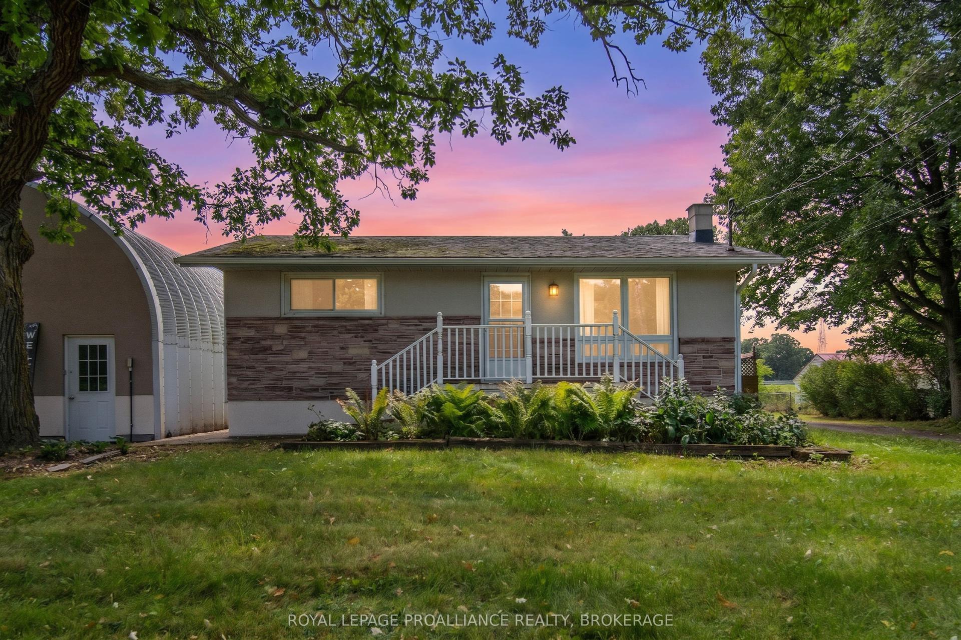 1911 Unity Road, Kingston — Detached for sale, photo 1