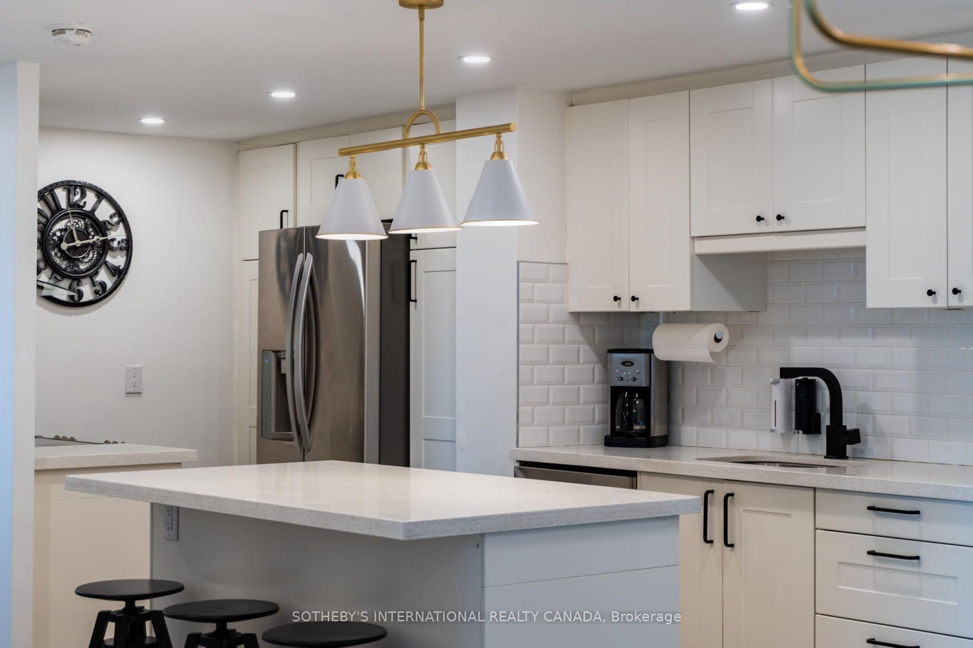 812 Burnhamthorpe Road 1110 #1110, Toronto — Condo for sale, photo 1