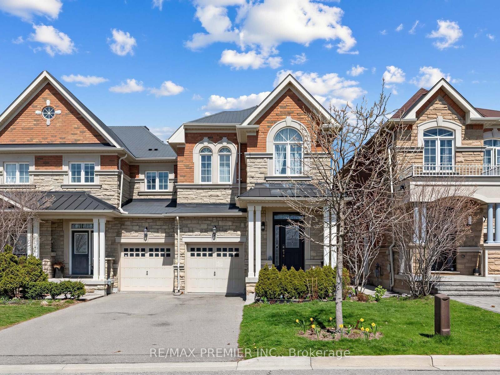 47 Spruce Pine Crescent — photo 1