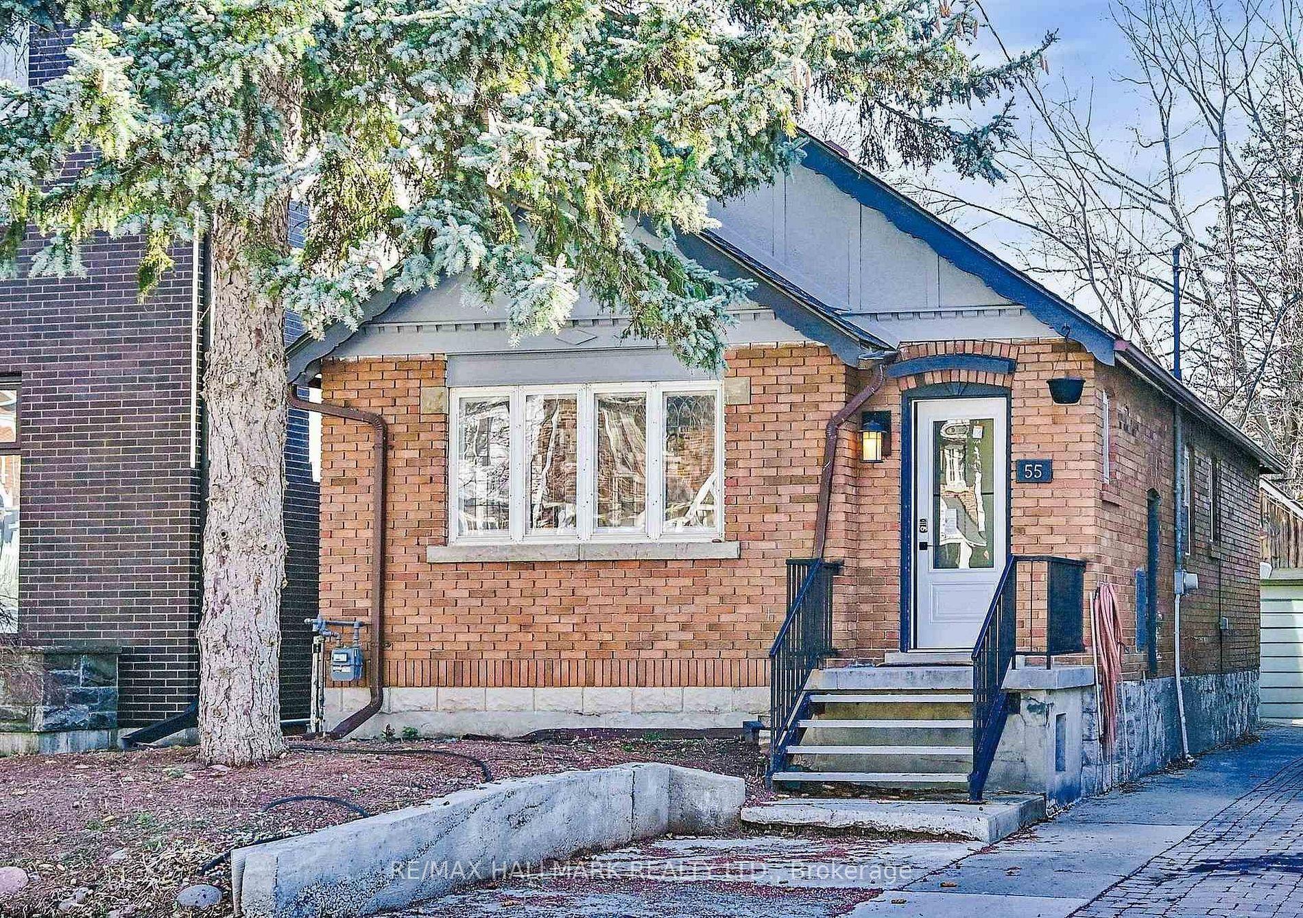 55 Banff Road, Toronto — Detached for lease, photo 1