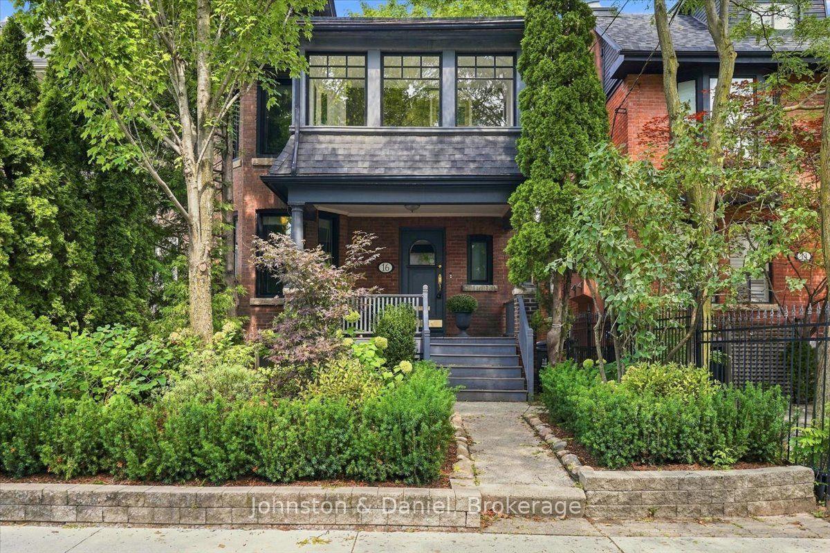 16 Barton Avenue, Toronto — Semi-Detached for sale, photo 1