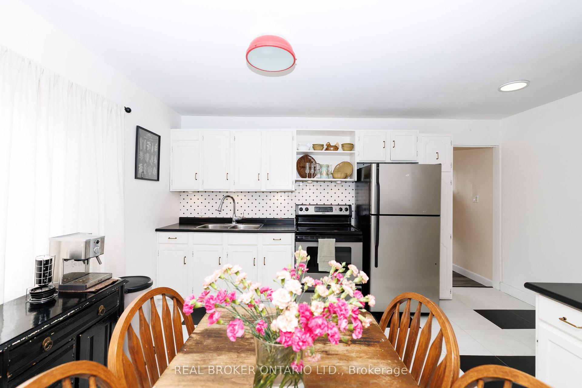 5298 Ottawa Avenue — photo 1