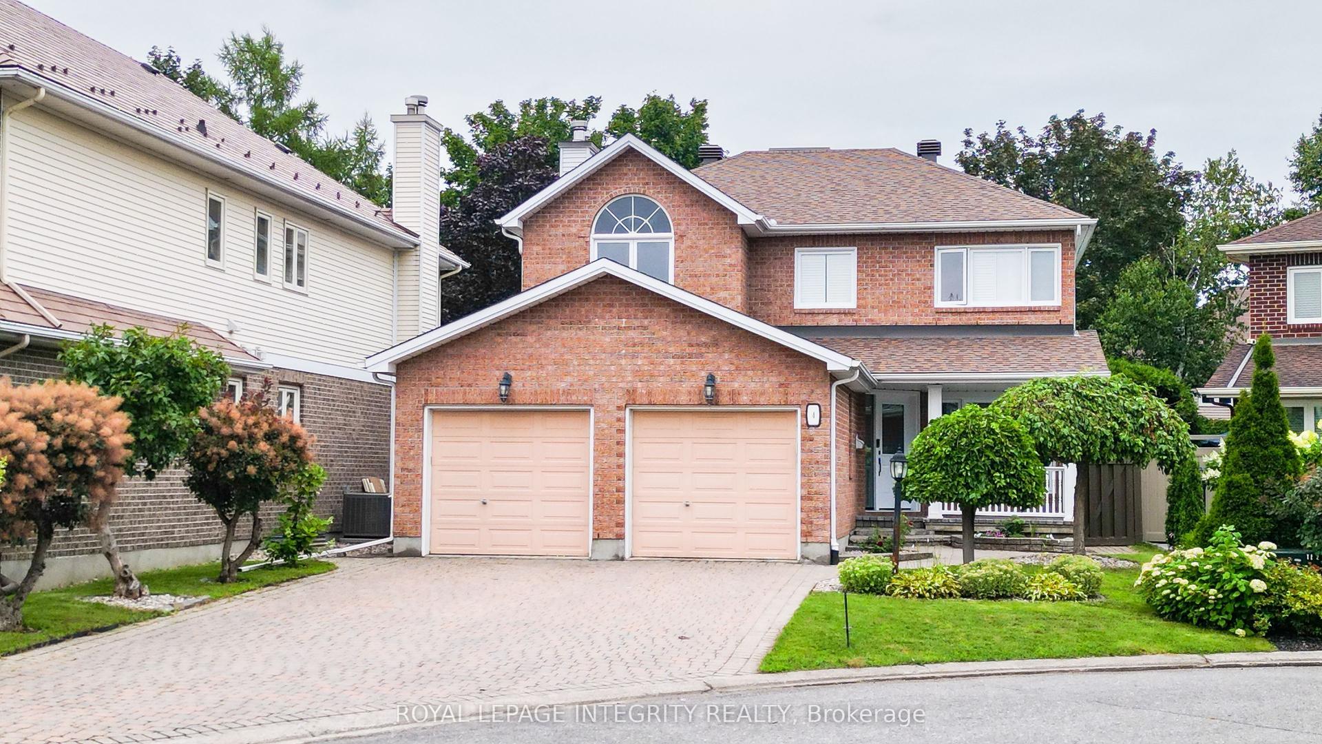 4 GLENARDEN Court, South of Baseline to Knoxdale — Detached for sale, photo 1