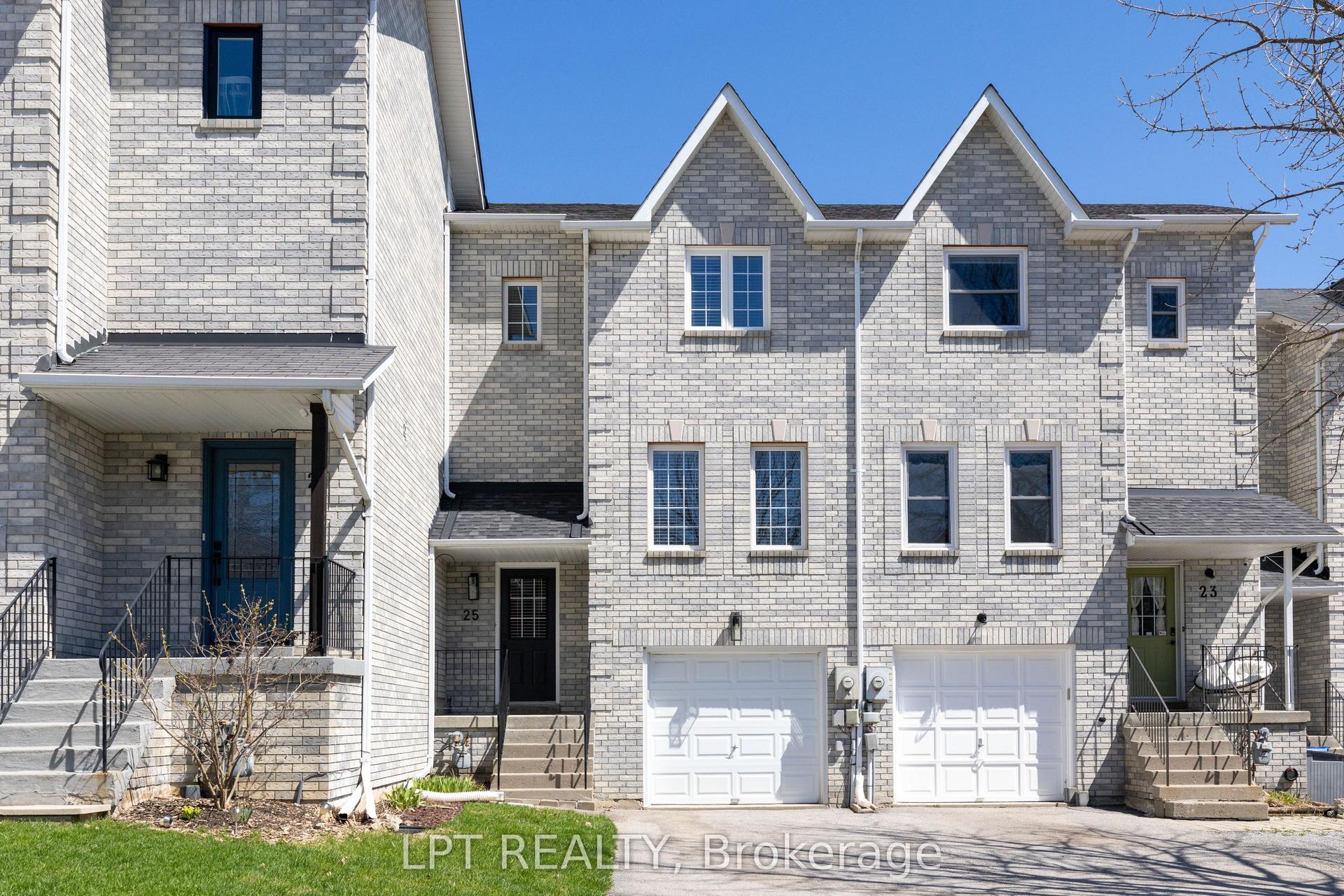 25 Hattie Court — photo 1