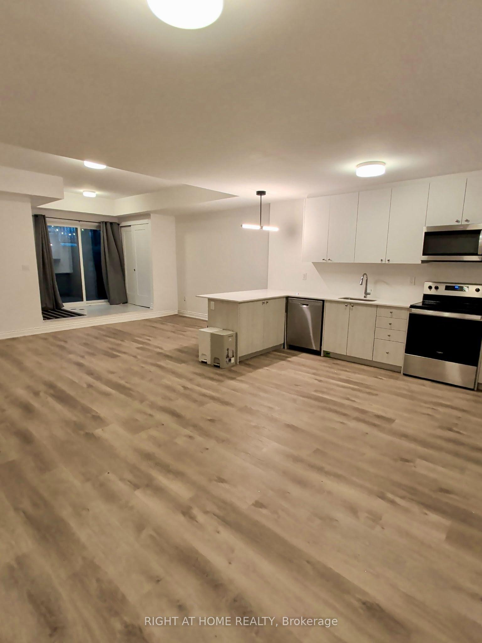 40 Palace Street K1 #K1, Kitchener — Condo Town for lease, photo 1