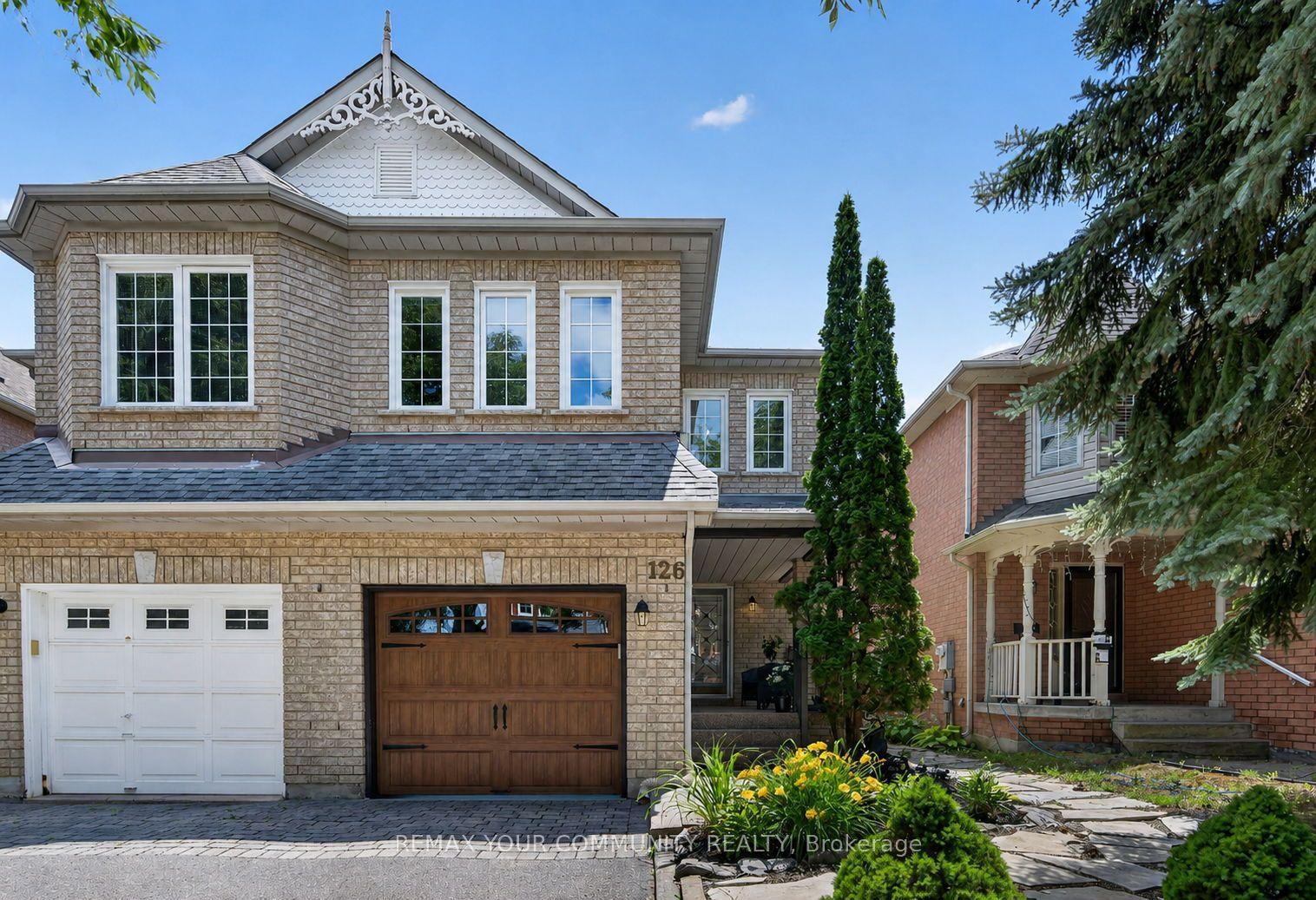 126 Woodroof Crescent, Aurora — Semi-Detached for sale, photo 1