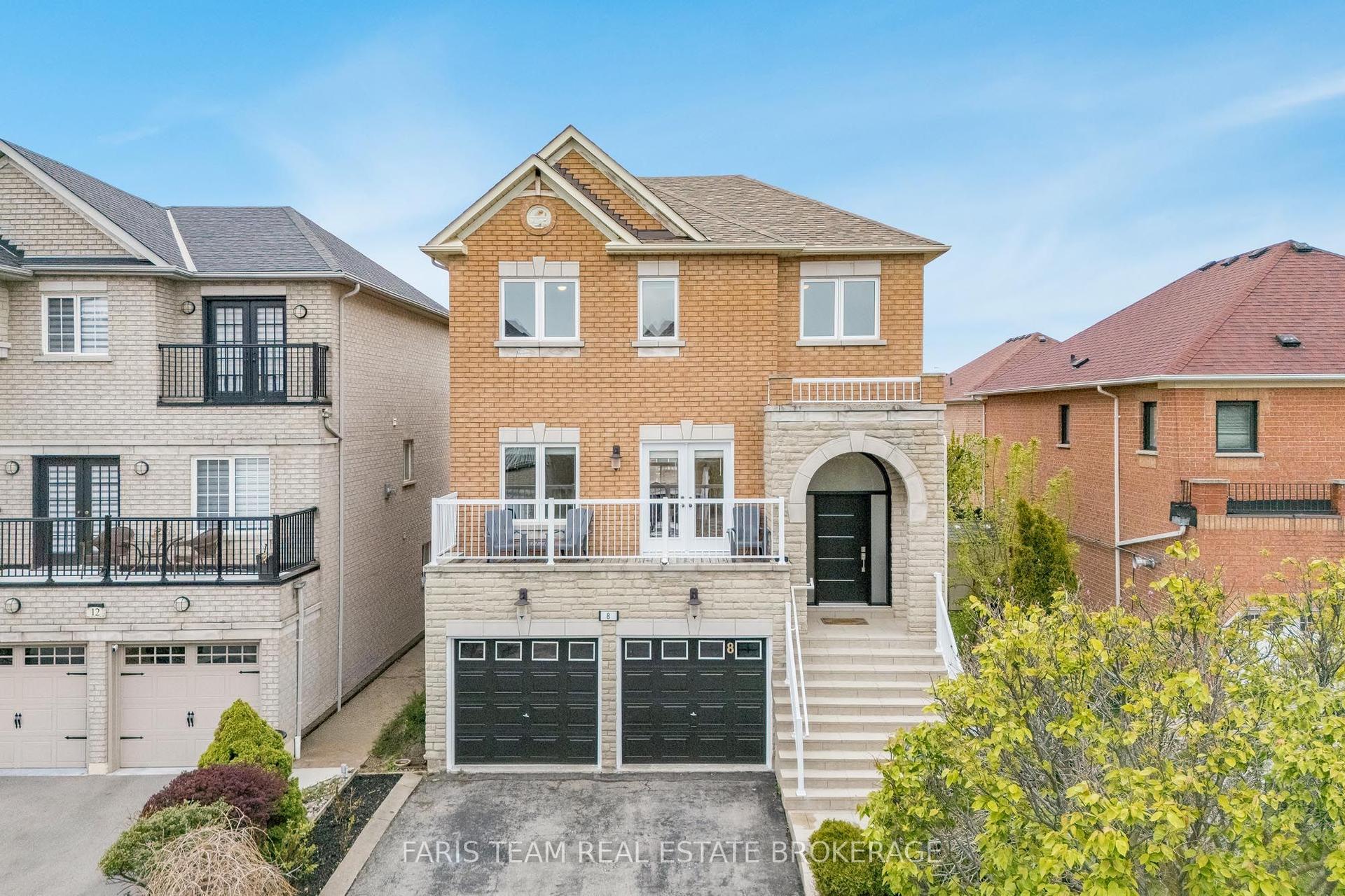 8 Pietro Drive — photo 1