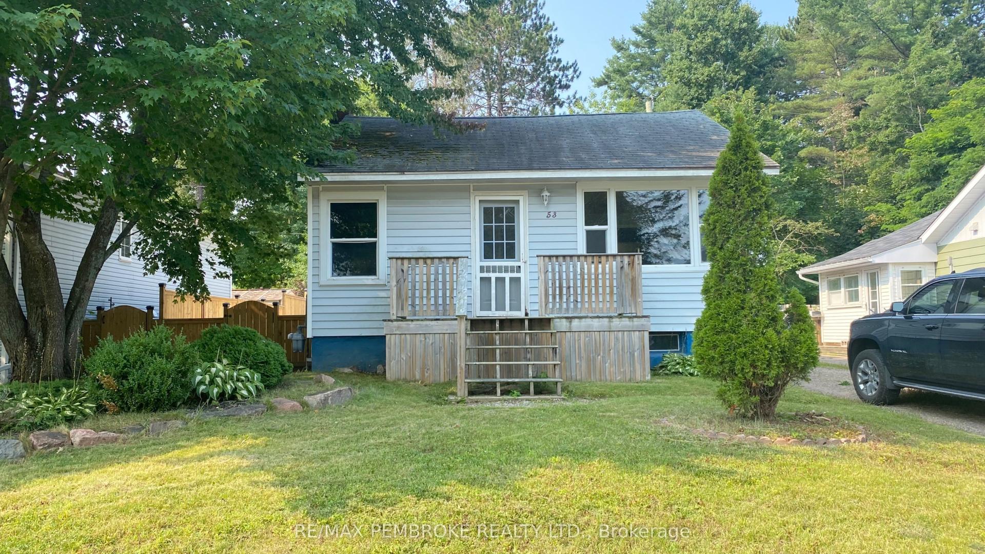 53 Huron Street — photo 1