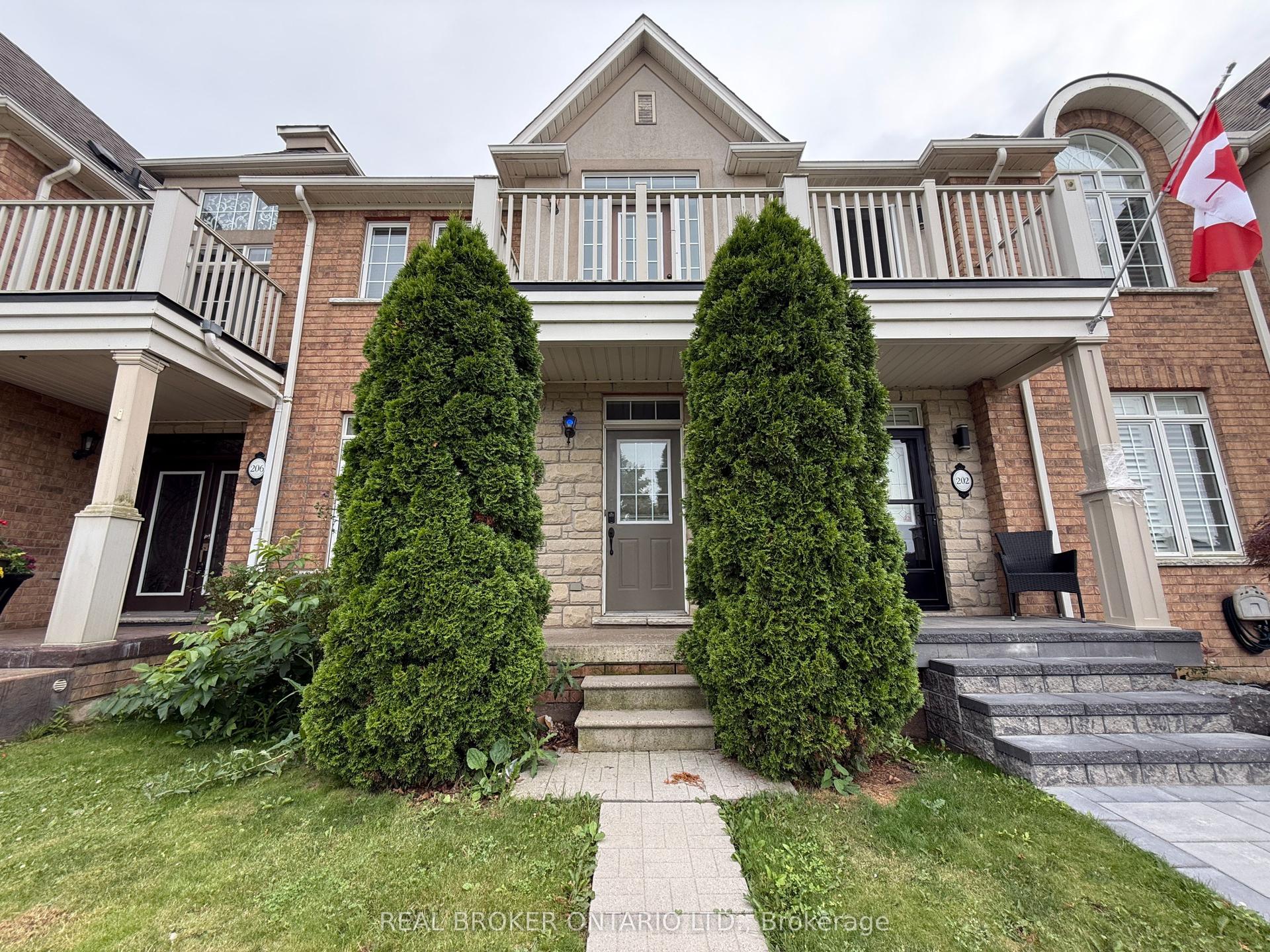 204 Springstead Avenue, Hamilton — Townhouse for lease, photo 1