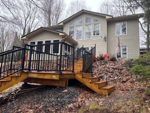 1099 Summer Lane — photo 1