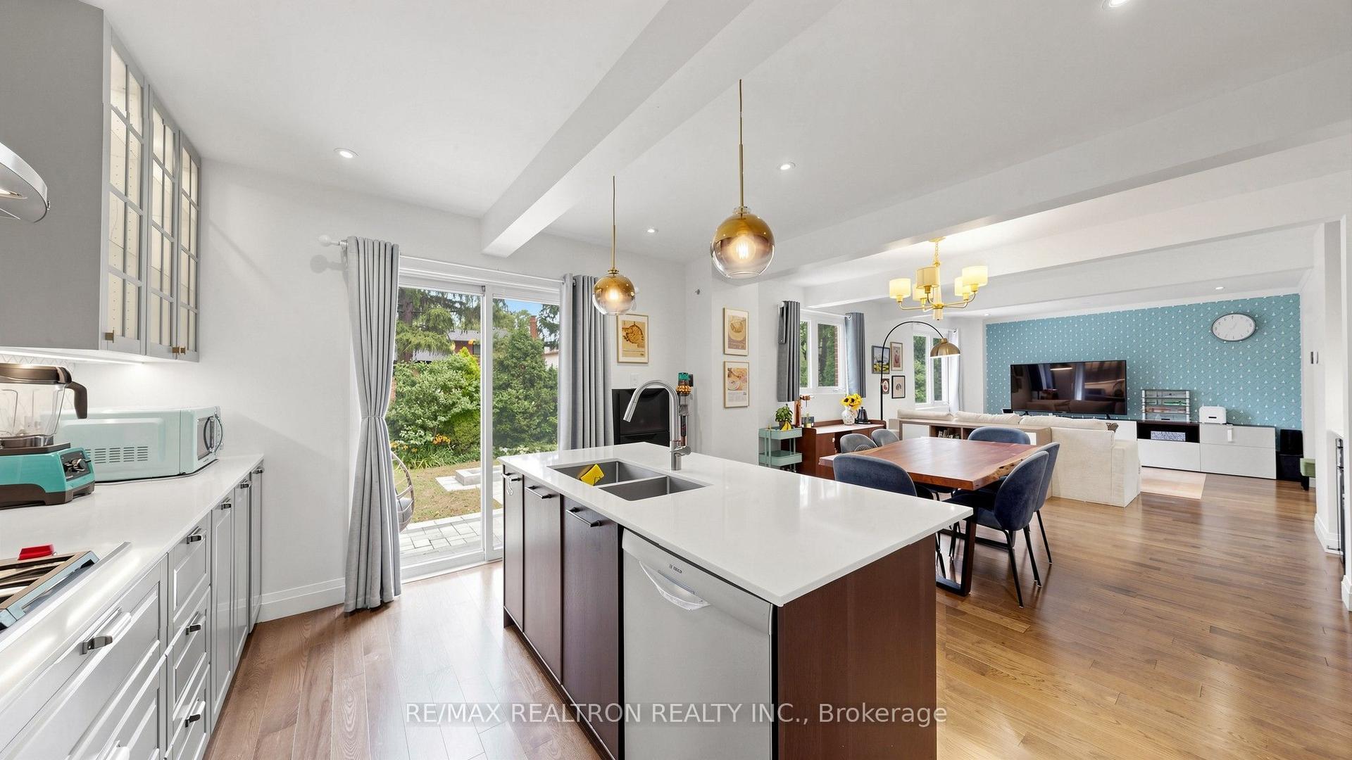 60 Kimberdale Crescent, Toronto — Detached for sale, photo 1