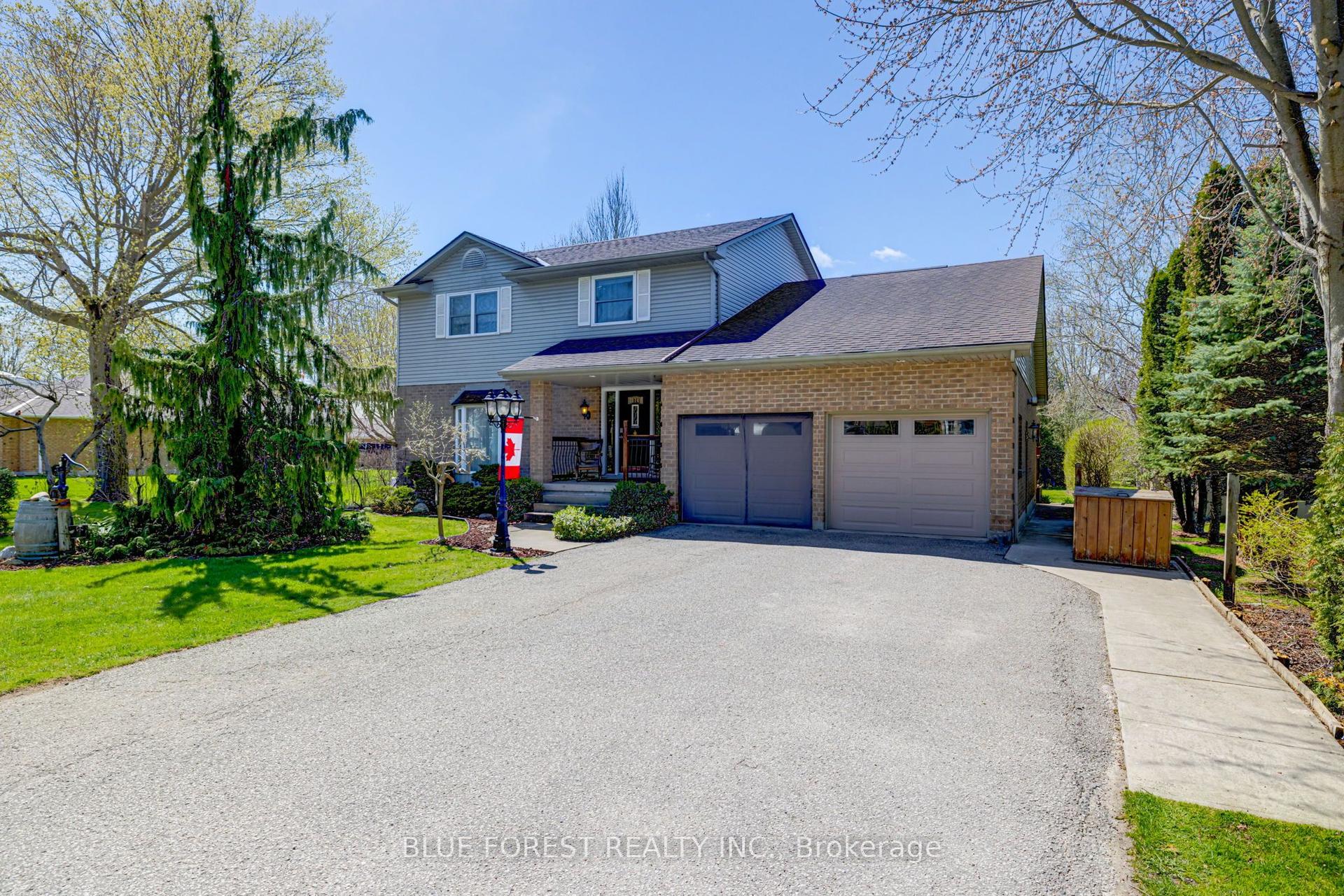 174 McArthur Street — photo 1
