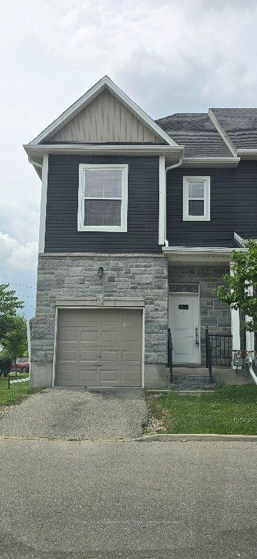 439 Athlone Avenue 1A #1A, Woodstock — Condo Town for lease, photo 1
