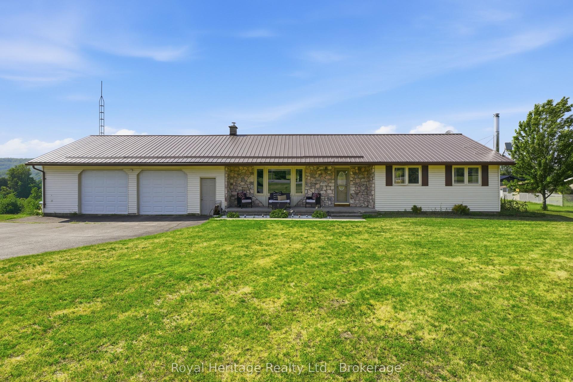 967 Frankford-Stirling Road, Quinte West — Detached for sale, photo 1